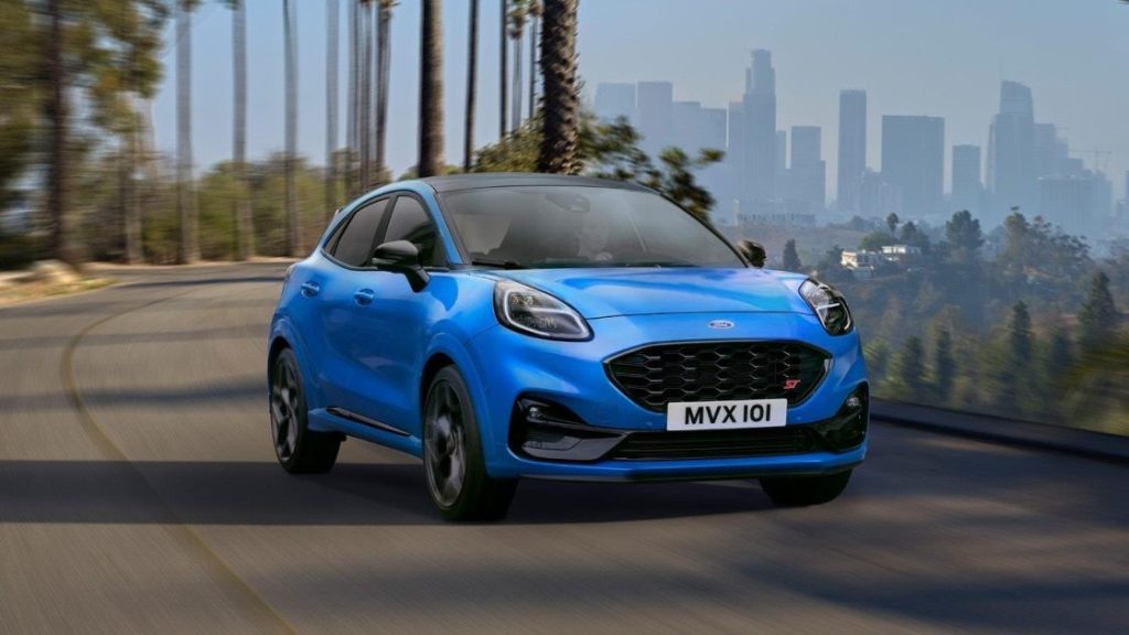 Ford Puma private lease - sportieve gezinsauto met modern design en geavanceerde technologieën