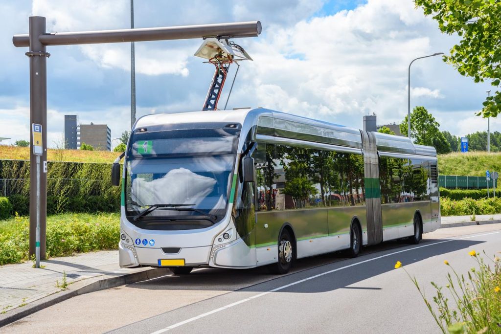BusSpecialist website met collectie vintage en moderne bussen voor busliefhebbers