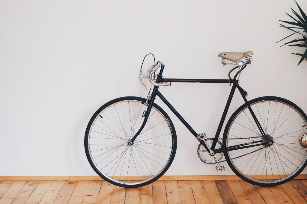 Checklist voor het controleren van een tweedehands fiets in Deventer met aandacht voor frame, wielen en onderdelen